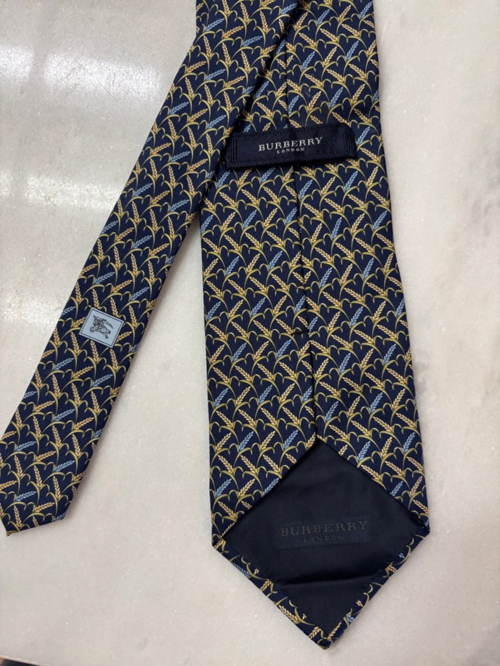 Burberry London Silk Tie Navy Blue Gold Wheat Stalk Pattern Luxury Necktie - Picture 8 of 8